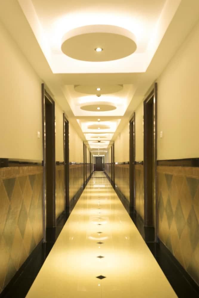 Clinton Park Inn Веланканні Екстер'єр фото